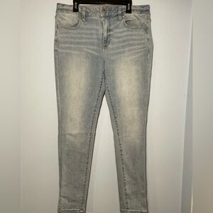 American Eagle Outfitters Light Gray Skinny Jeans